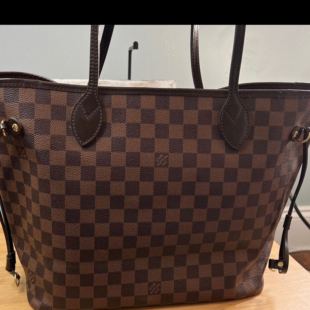 Louis Vuitton Neverfull Damier MM Canvas Tote Bag